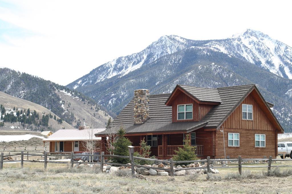 Montana Spirit Guest Lodge Cliff Lake Buitenkant foto