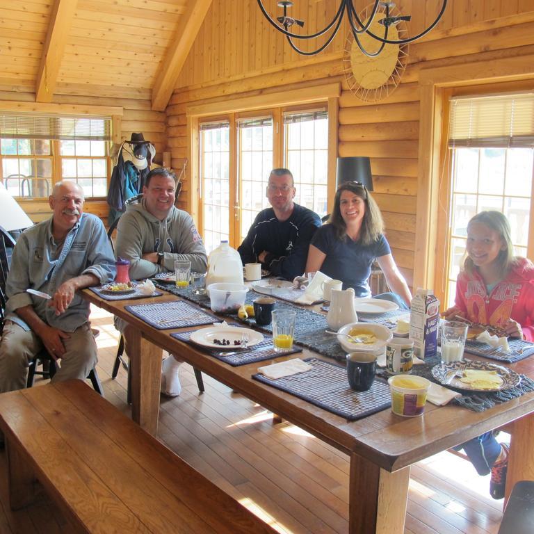 Montana Spirit Guest Lodge Cliff Lake Buitenkant foto